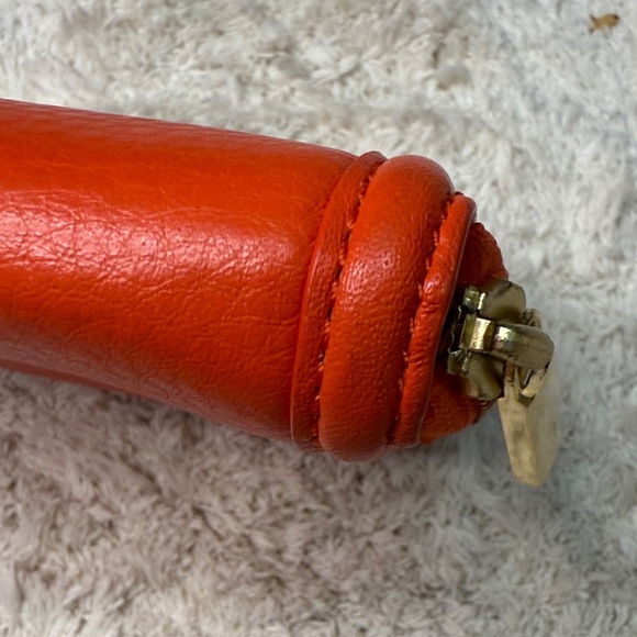 Like New Tory Burch Orange Amanda Continental Leather Zip Wallet - Picture 13 of 13